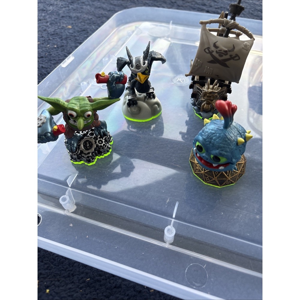 Skylander Activision Lot Of 23 & 1 Bottom Piece Of Missing Top Piece - Picture 3 of 7